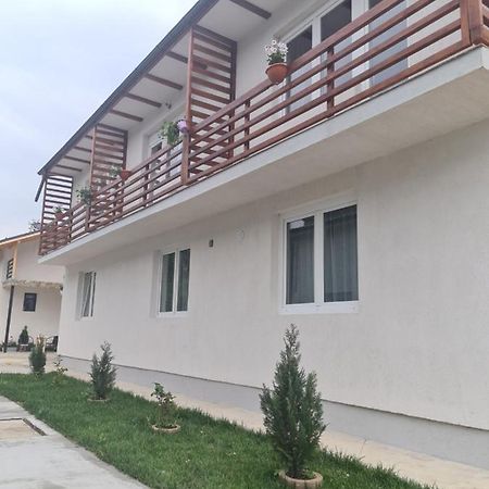 Luca'S Studio 2 ,Close To Therme Bucharest, Airport Otopeni Balotešti Exteriér fotografie